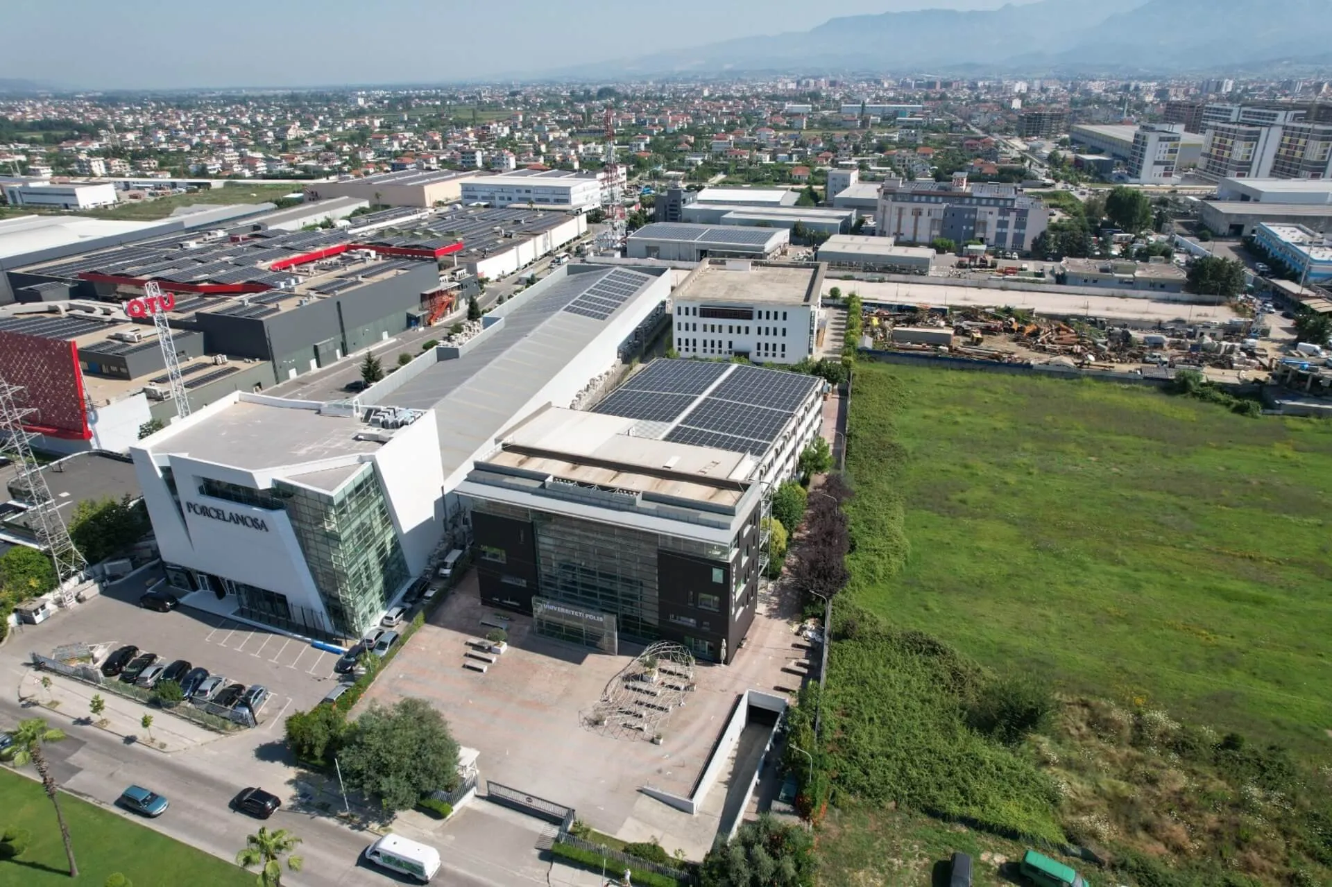 Vista aerea del campus dell’Università Polis